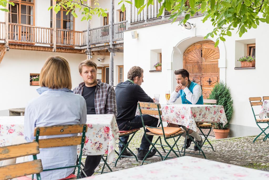 Alte Post Hotel Feistritz an der Gail Екстериор снимка