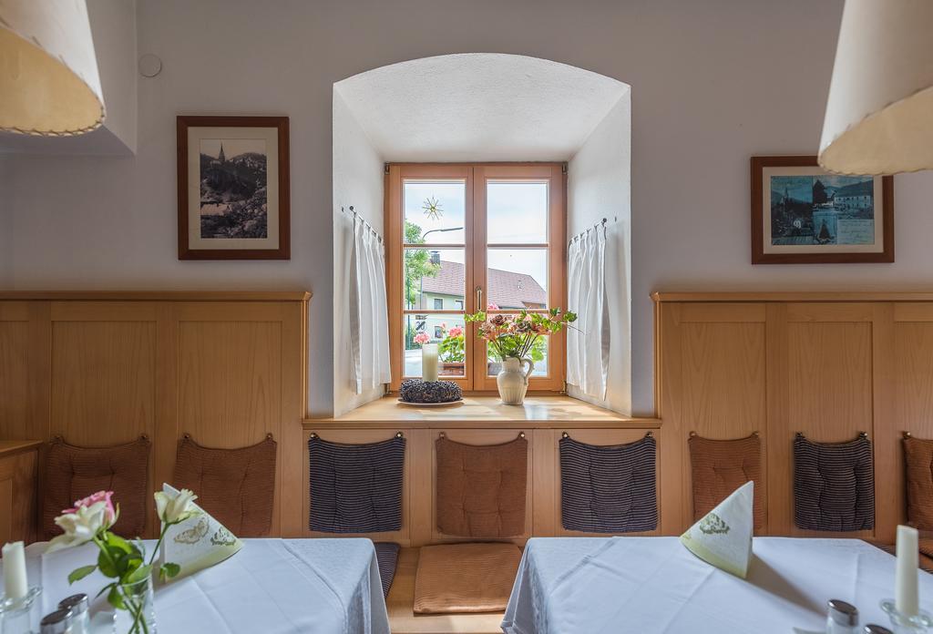 Alte Post Hotel Feistritz an der Gail Екстериор снимка
