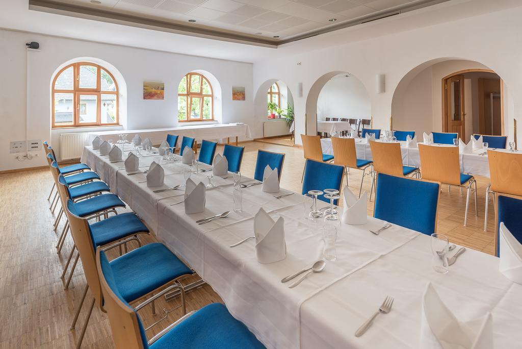 Alte Post Hotel Feistritz an der Gail Екстериор снимка
