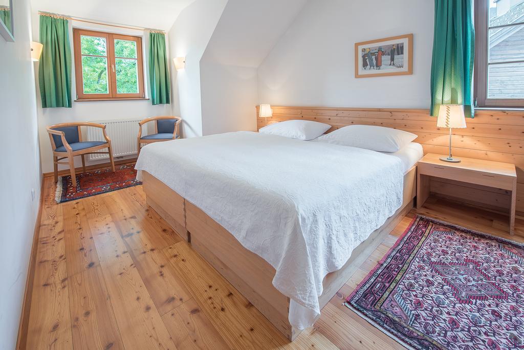 Alte Post Hotel Feistritz an der Gail Екстериор снимка