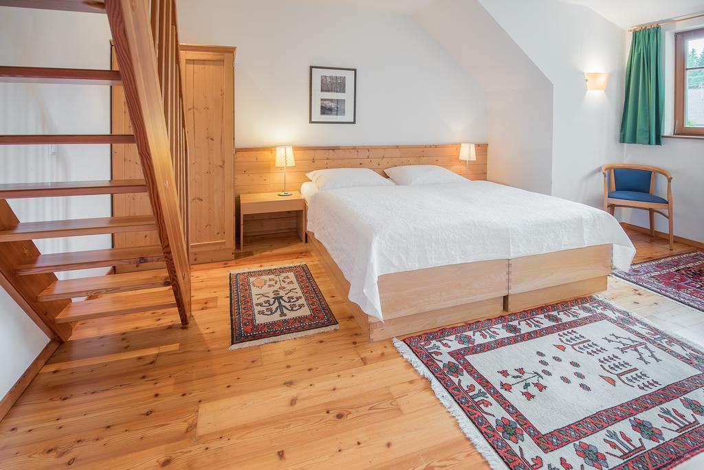Alte Post Hotel Feistritz an der Gail Екстериор снимка