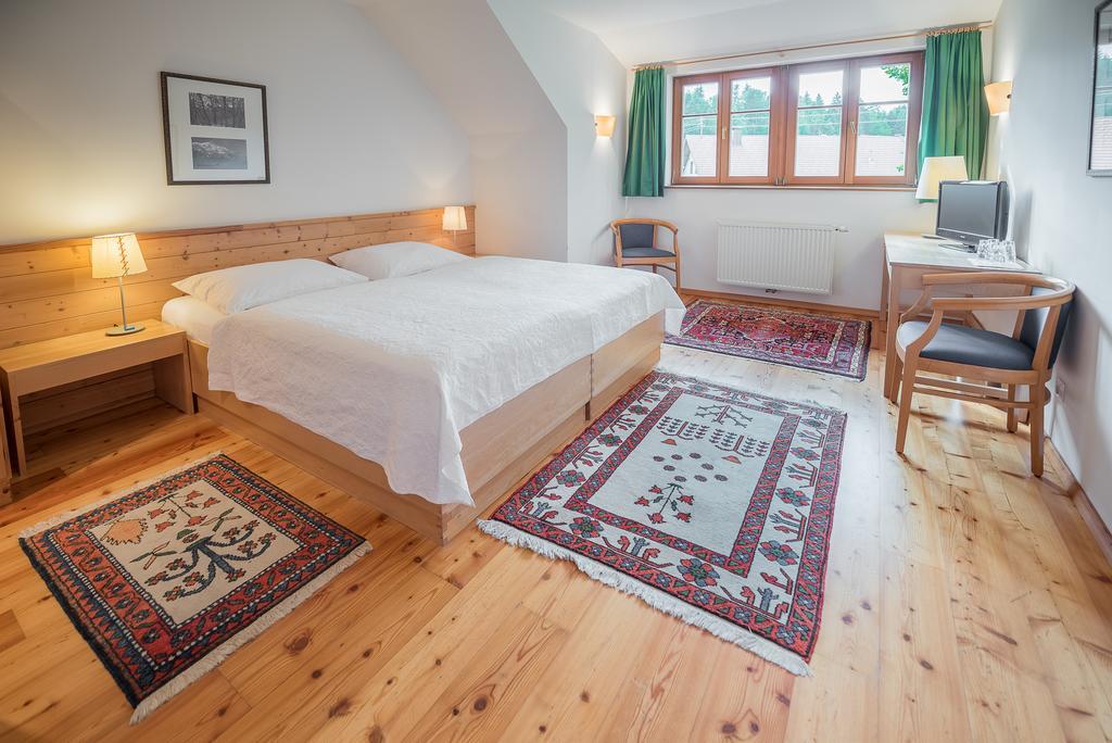 Alte Post Hotel Feistritz an der Gail Екстериор снимка